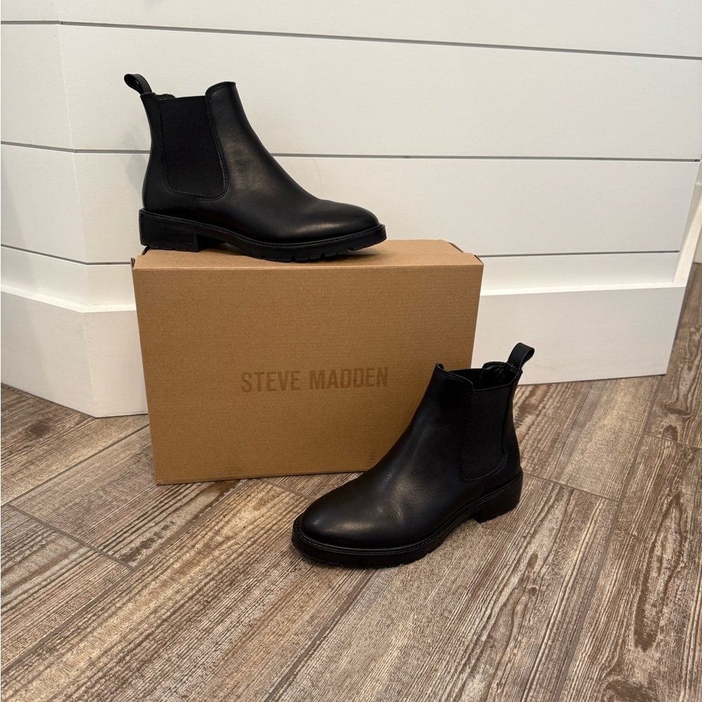 Steve Madden Leopold Chelsea Boot